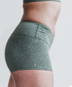 Nobull shorts / Green
