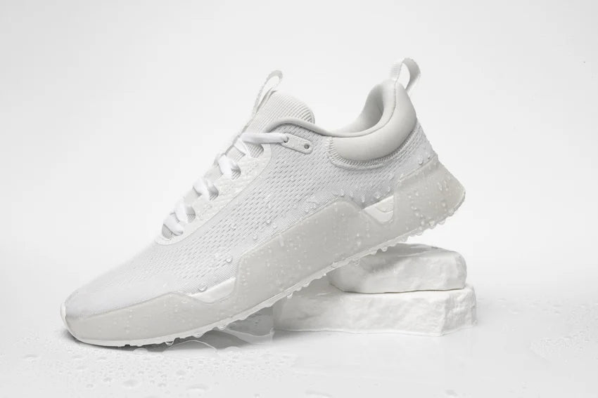 While On Earth Move Trainer HydroKnit | White