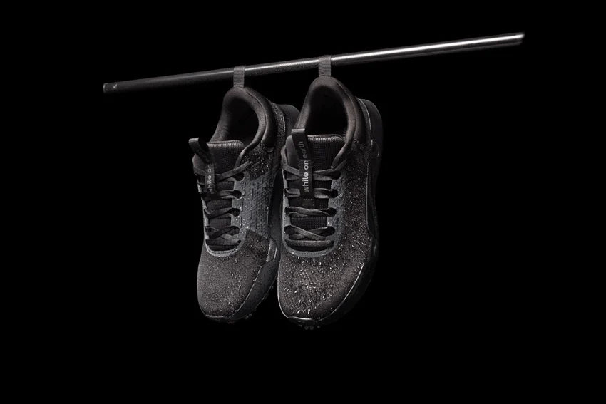 While On Earth Trainer Hydroknit | Black