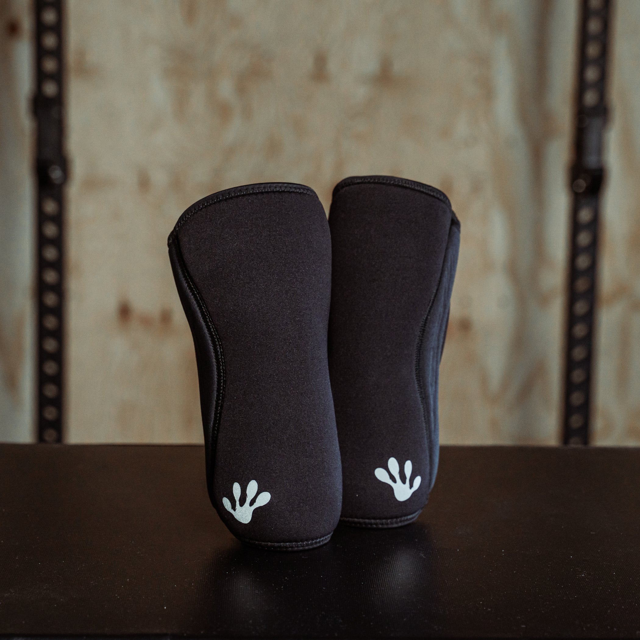 Rodilleras Frogg Black / White