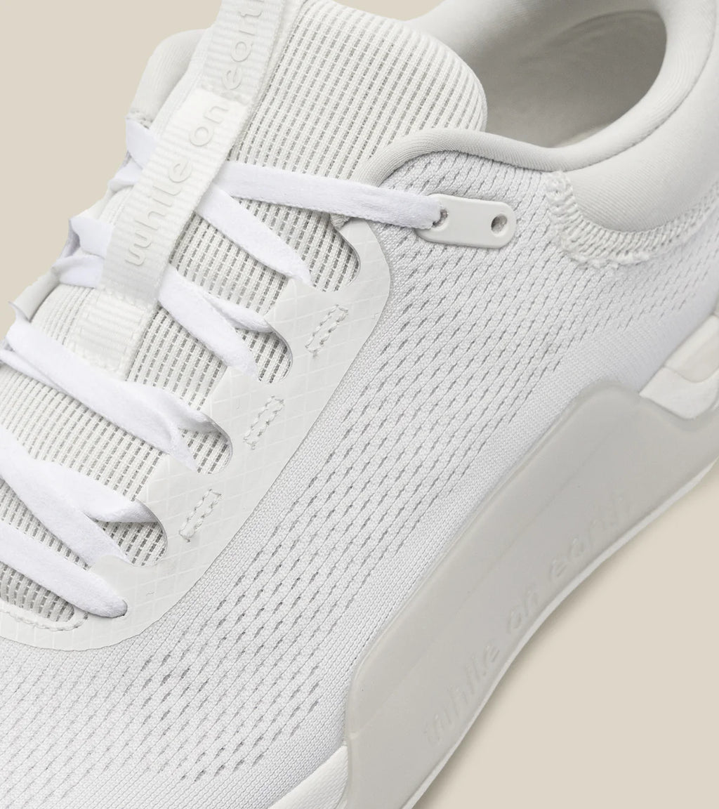 While On Earth Move Trainer HydroKnit | White