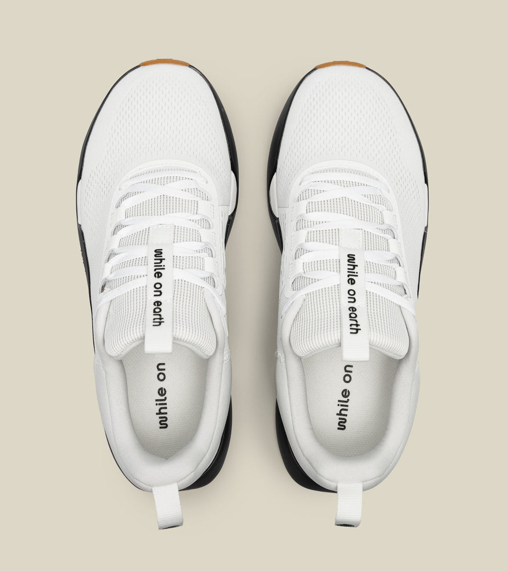 WHILE ON EARTH MOVE TRAINER | WHITE / BLACK GUM