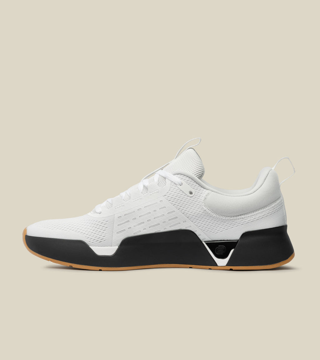 WHILE ON EARTH MOVE TRAINER | WHITE / BLACK GUM